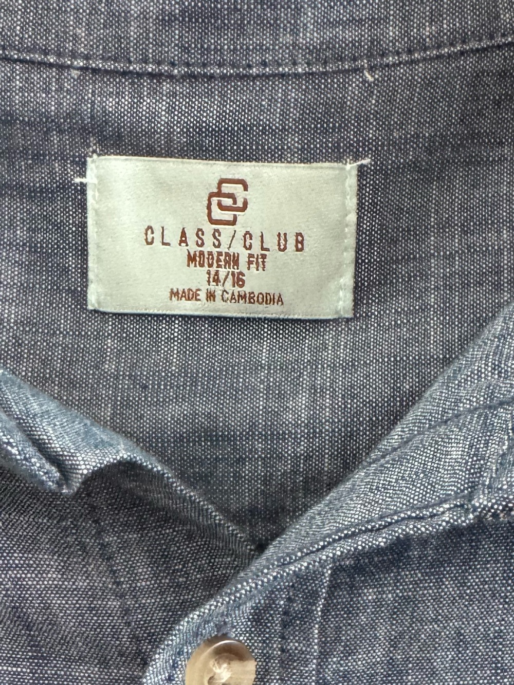 NWOT Class Club Boys 14/16 Modern Fit Light Blue Button-Down Chambray Shirt - Picture 2 of 4